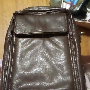 Wilson Leather Cross Body Bag